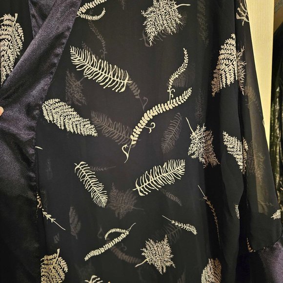 Judith Hart Intimates Robe Size 3X Navy Fern Print Sheer - Picture 4 of 8